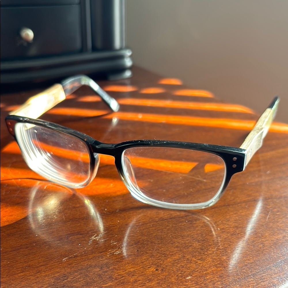 Elegant Black and Bamboo Women's Glasses